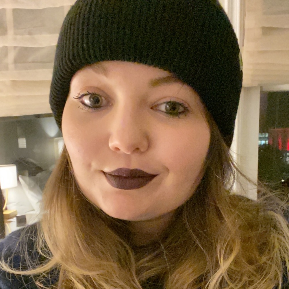 Meet your Posher, Emily